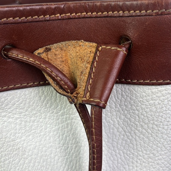 Coach Vintage White and Brown Leather Bucket Bag - Picture 2 of 13